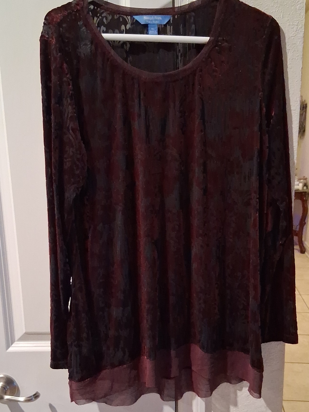 M: Simply Vera Vera Wang Burgundy Velvet Long Sleeve Top with Sheer Layer